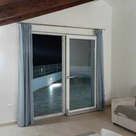 Attico Panorama Apartment *